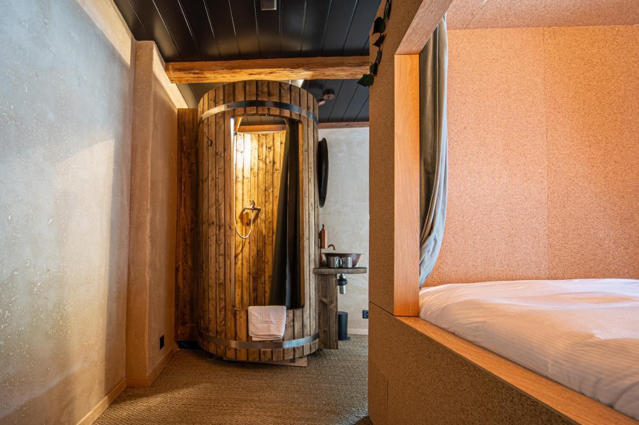 Peanut Medieval Lodge Saint-Ursanne Eksteriør billede