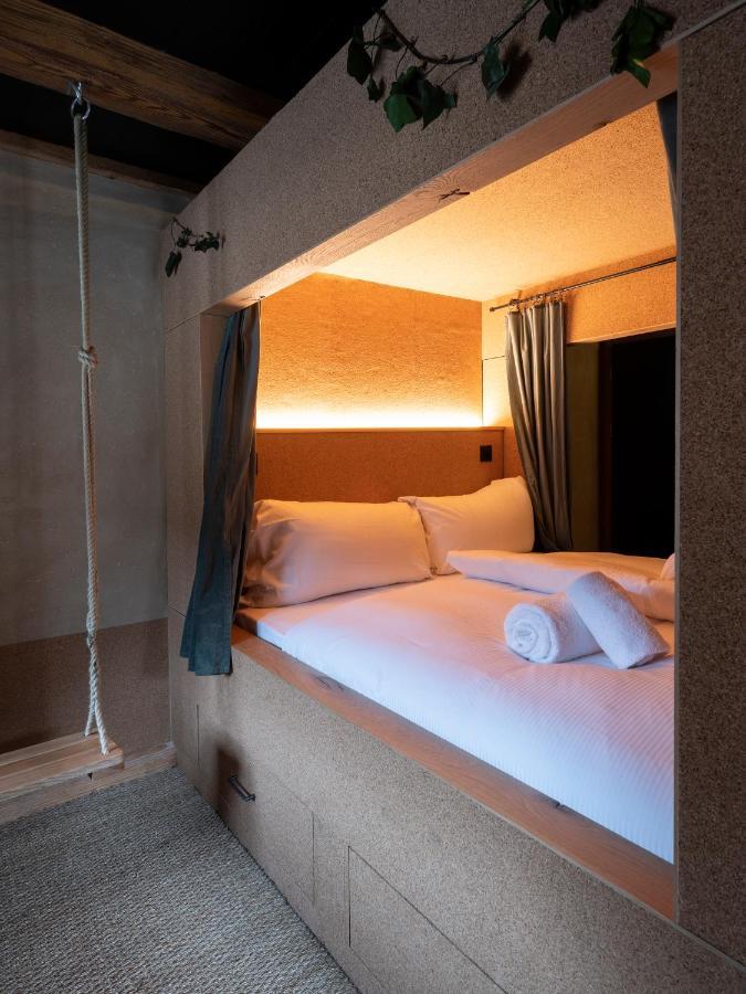 Peanut Medieval Lodge Saint-Ursanne Eksteriør billede